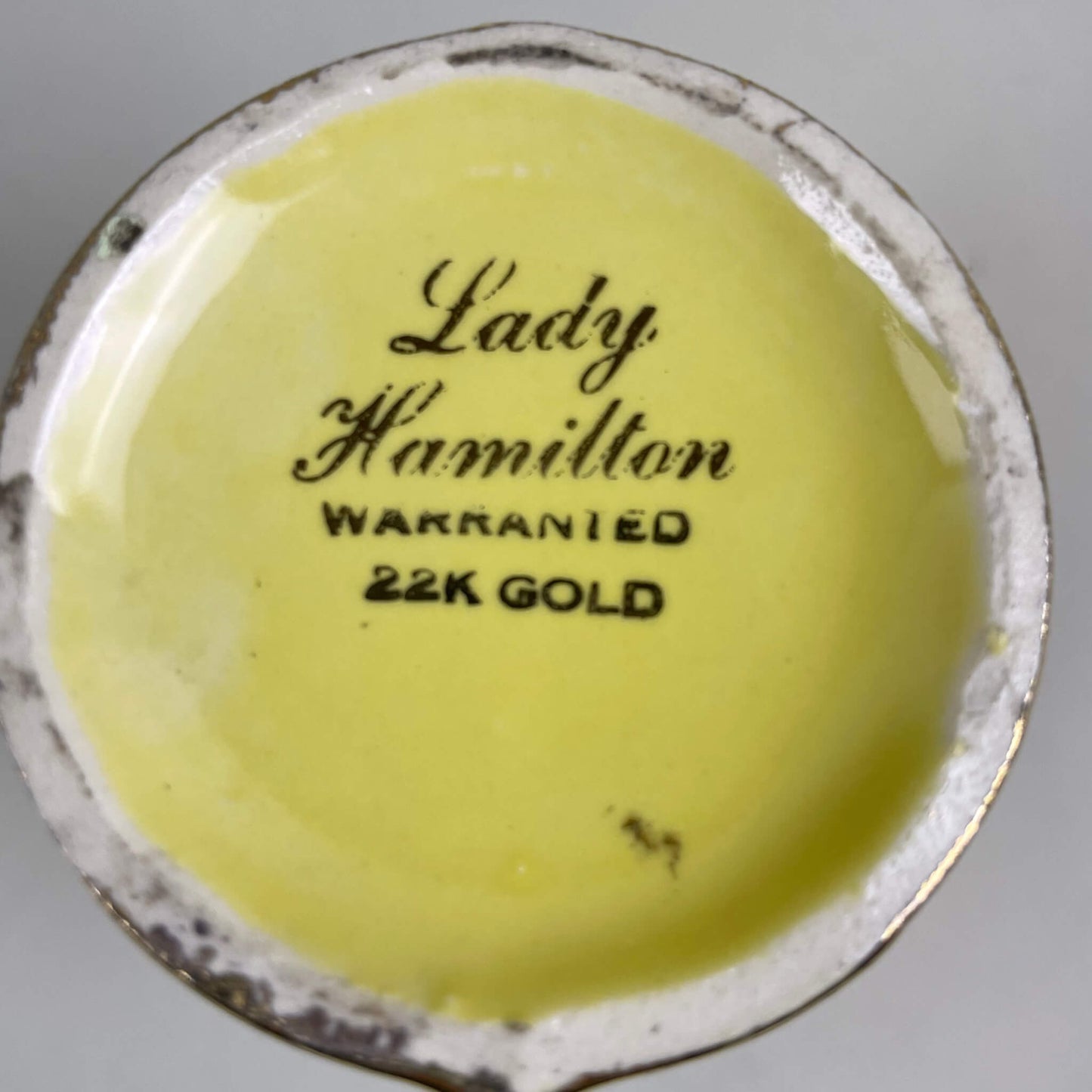 Lady Hamilton Gold Urn Vase
