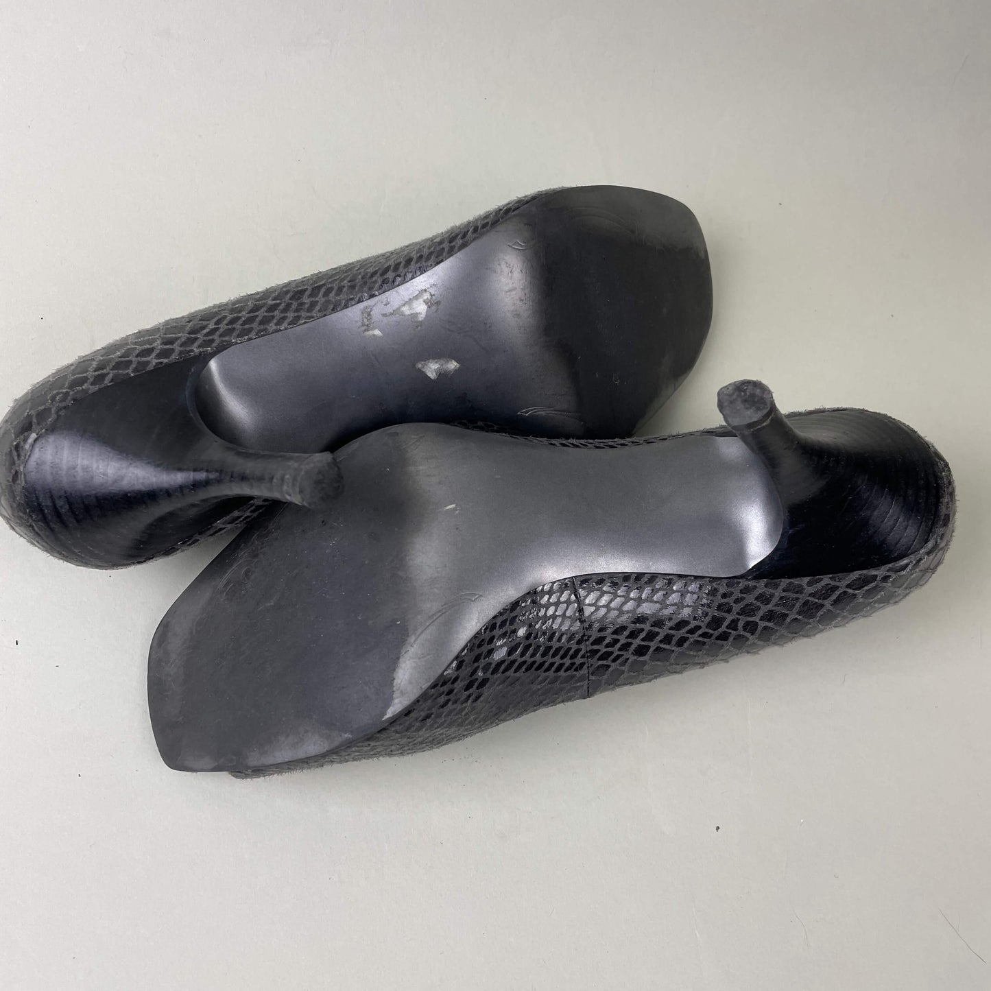 Tahari Open Toe Pumps Size 7.5