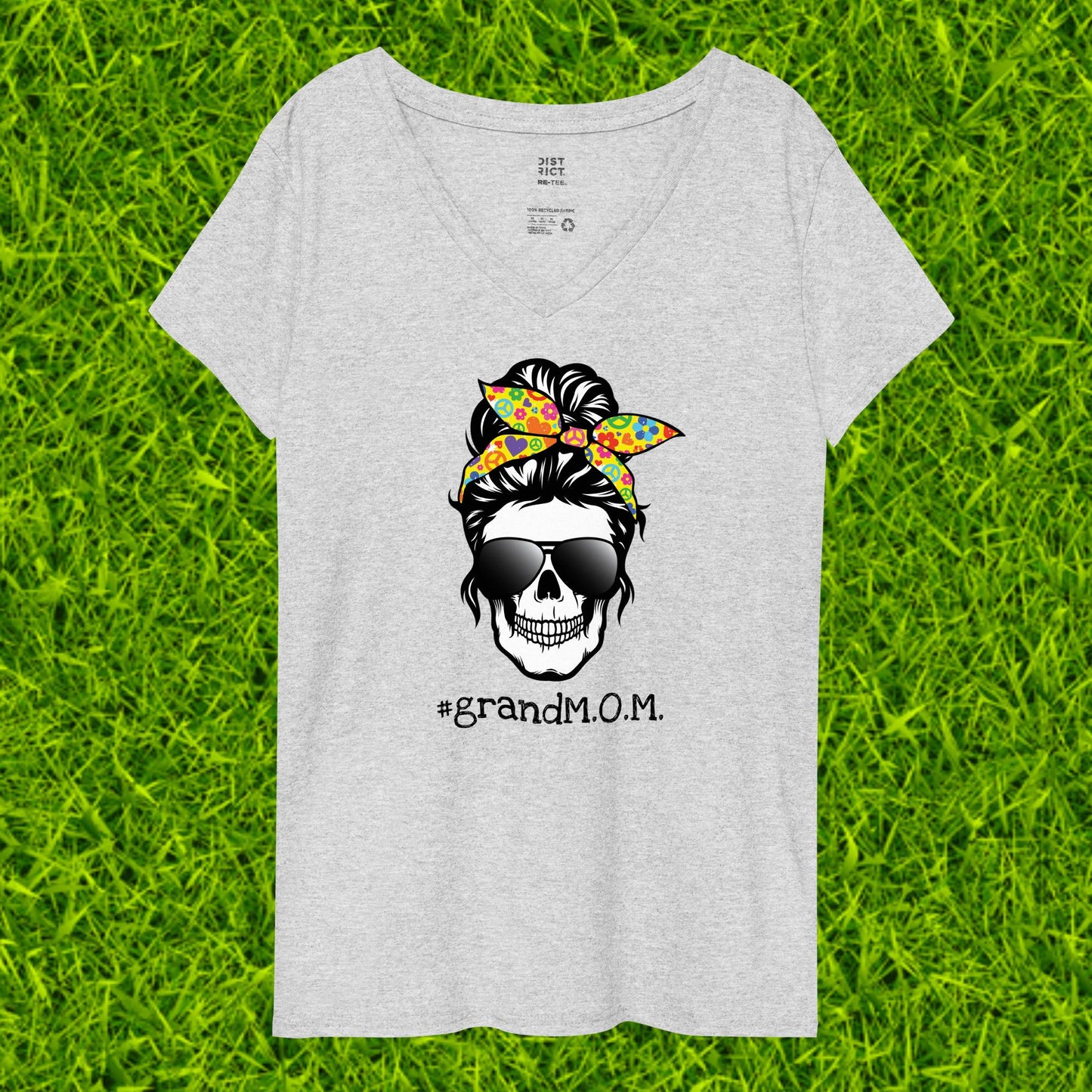 Women’s recycled v-neck t-shirt | #grandM.O.M.